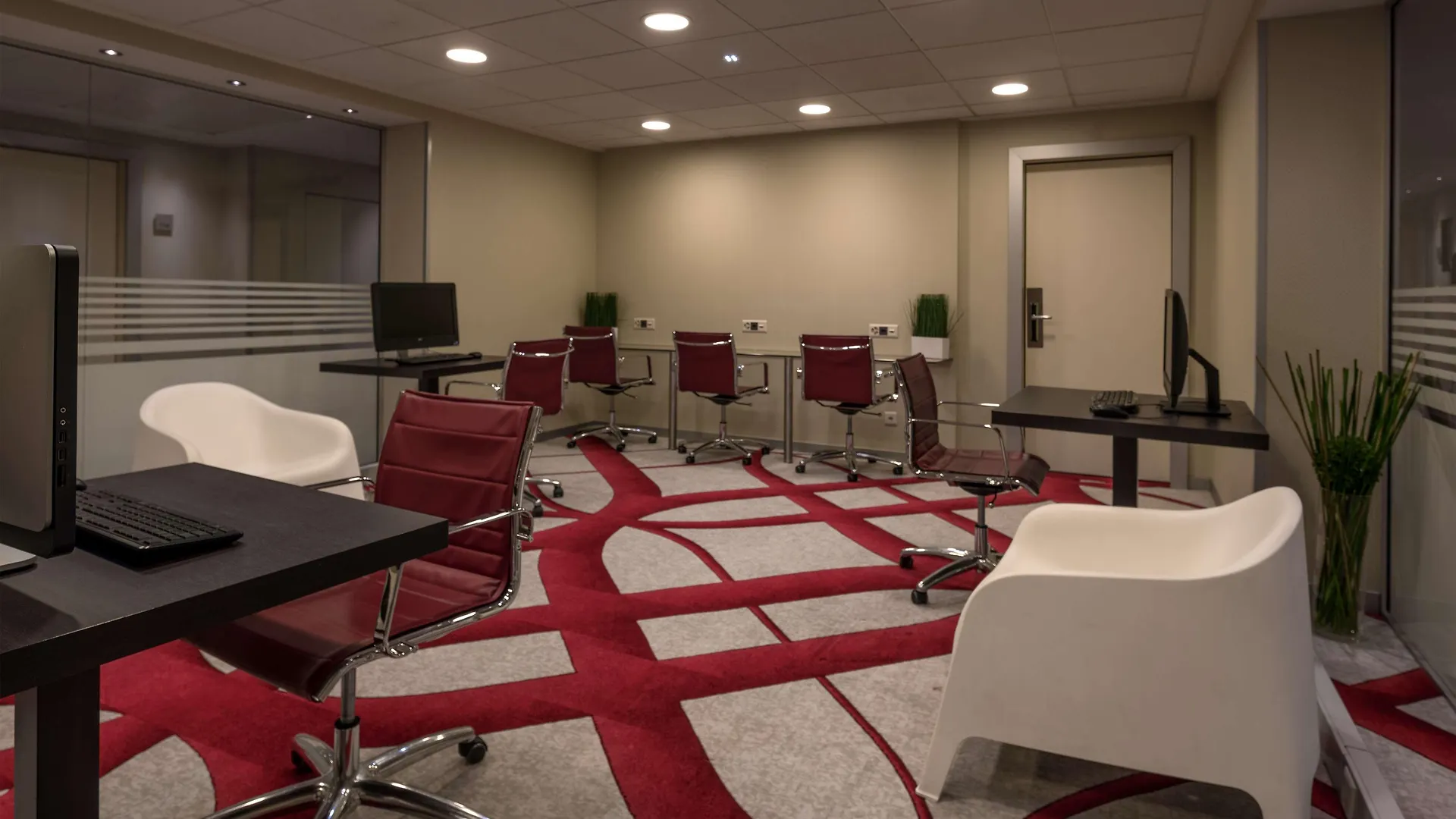 **** Hotel Hilton Geneva Hotel&Conference Centre Le Grand Saconnex Suiza