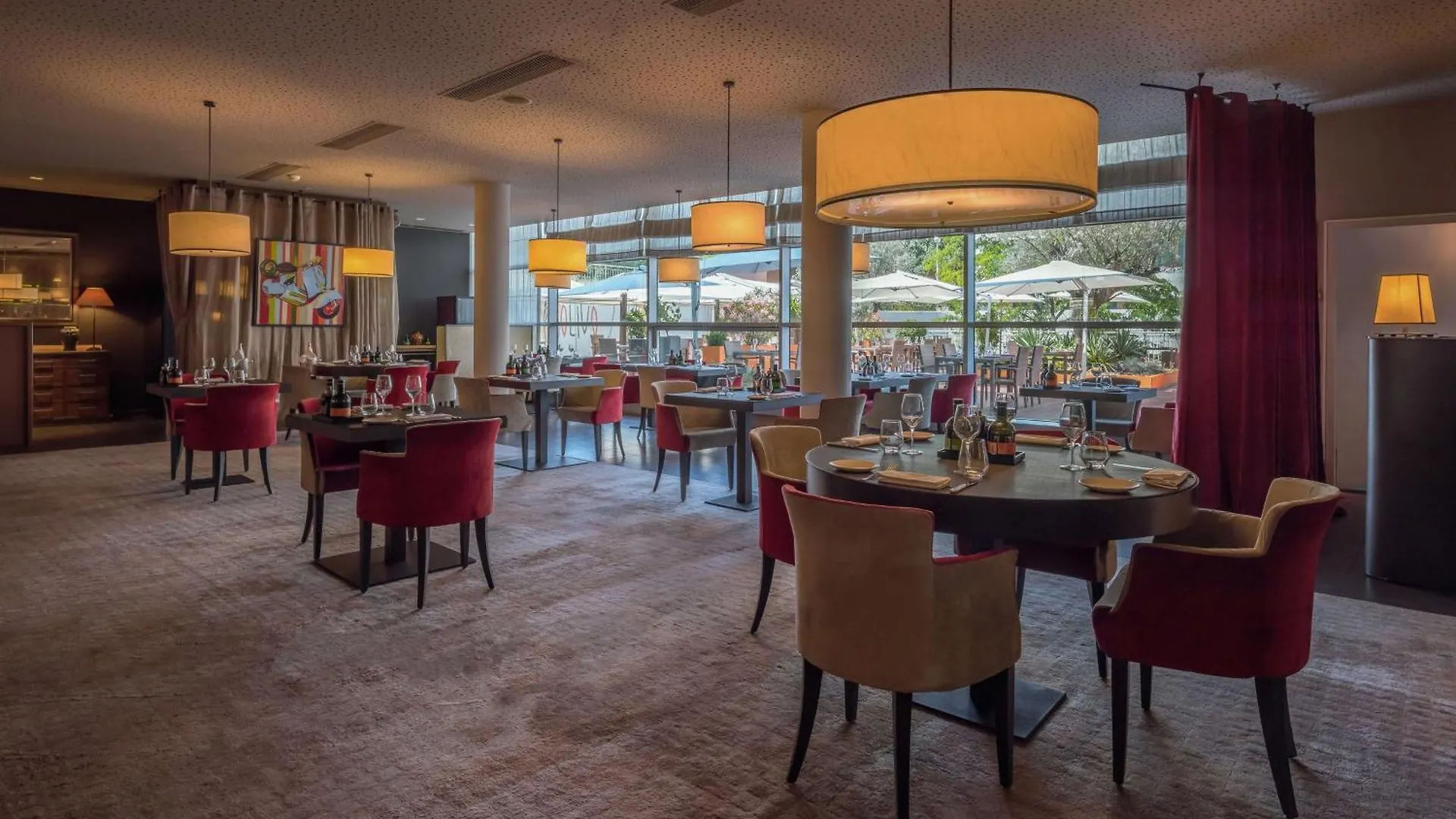 Hilton Geneva Hotel And Conference Centre Le Grand Saconnex 4*,  Switzerland