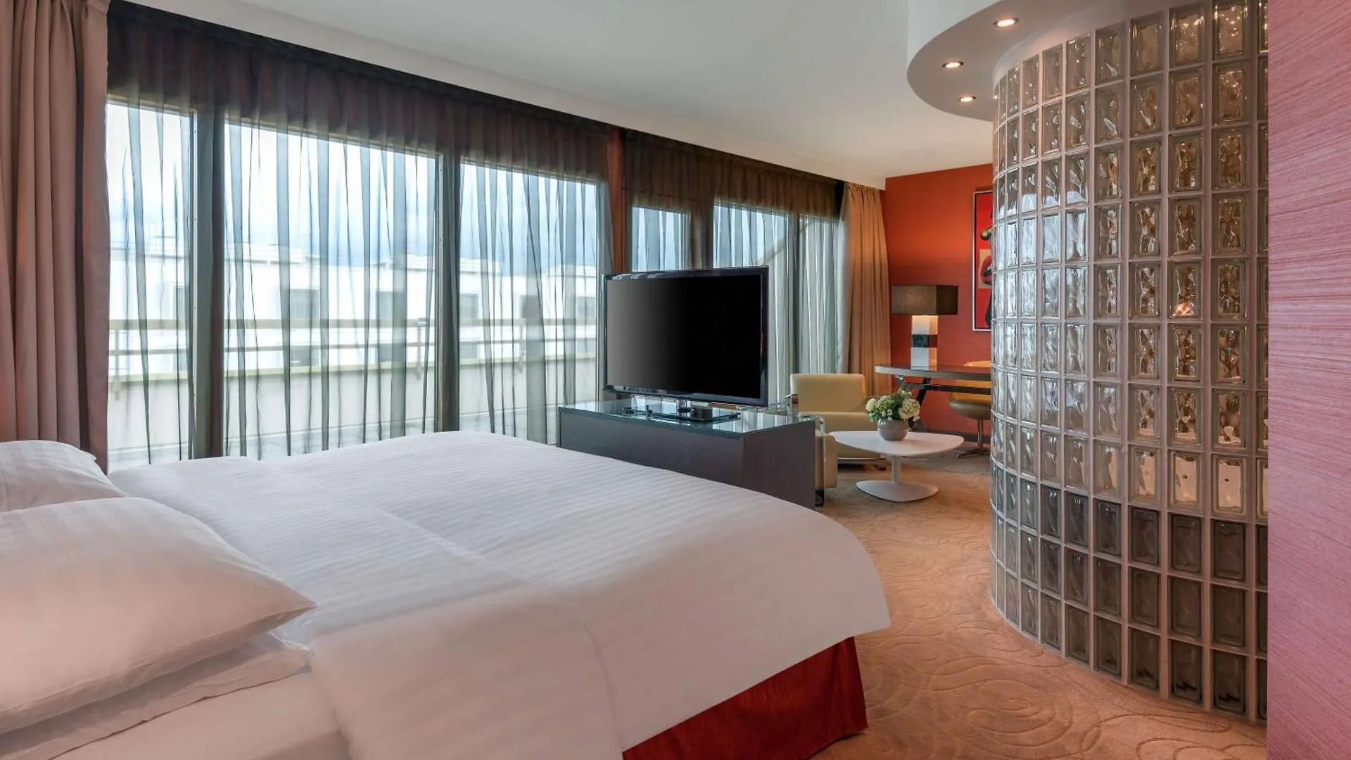 ****  Hilton Geneva Hotel And Conference Centre Le Grand Saconnex Svájc